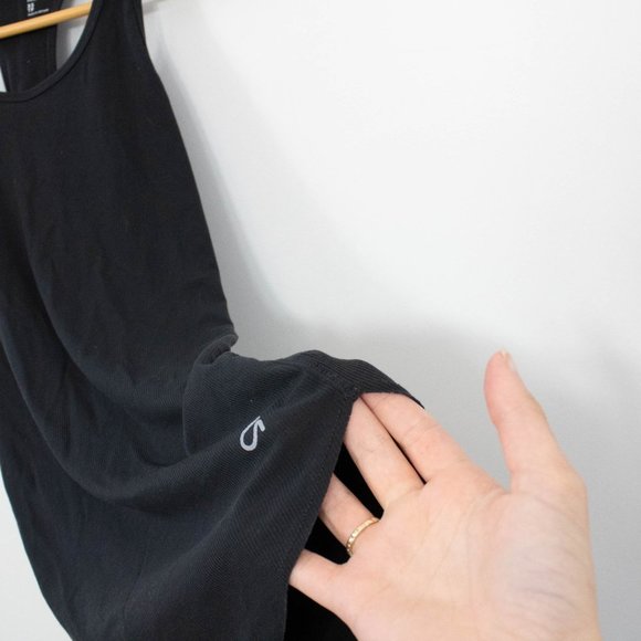 *GapFit Razor Back Tank - Picture 6 of 8